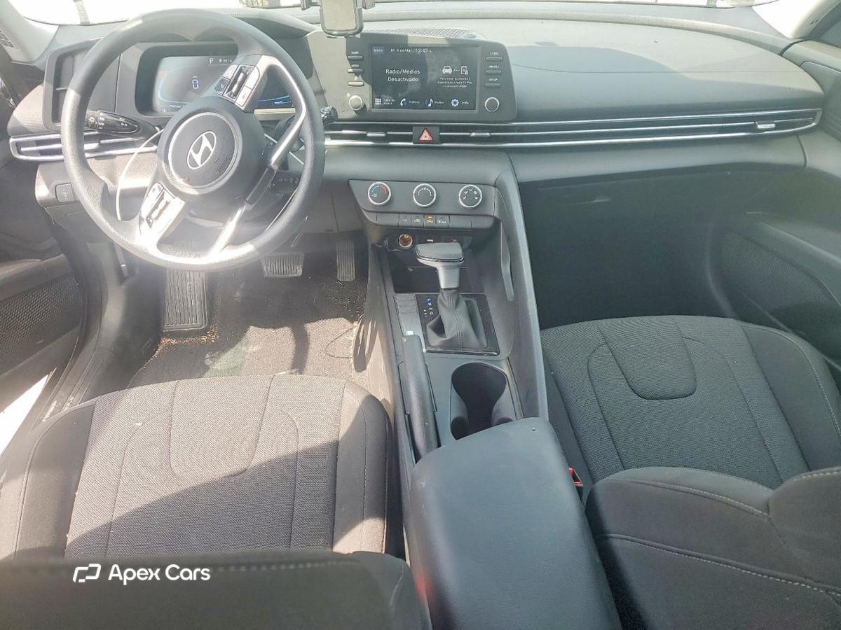 Hyundai Elantra 2025