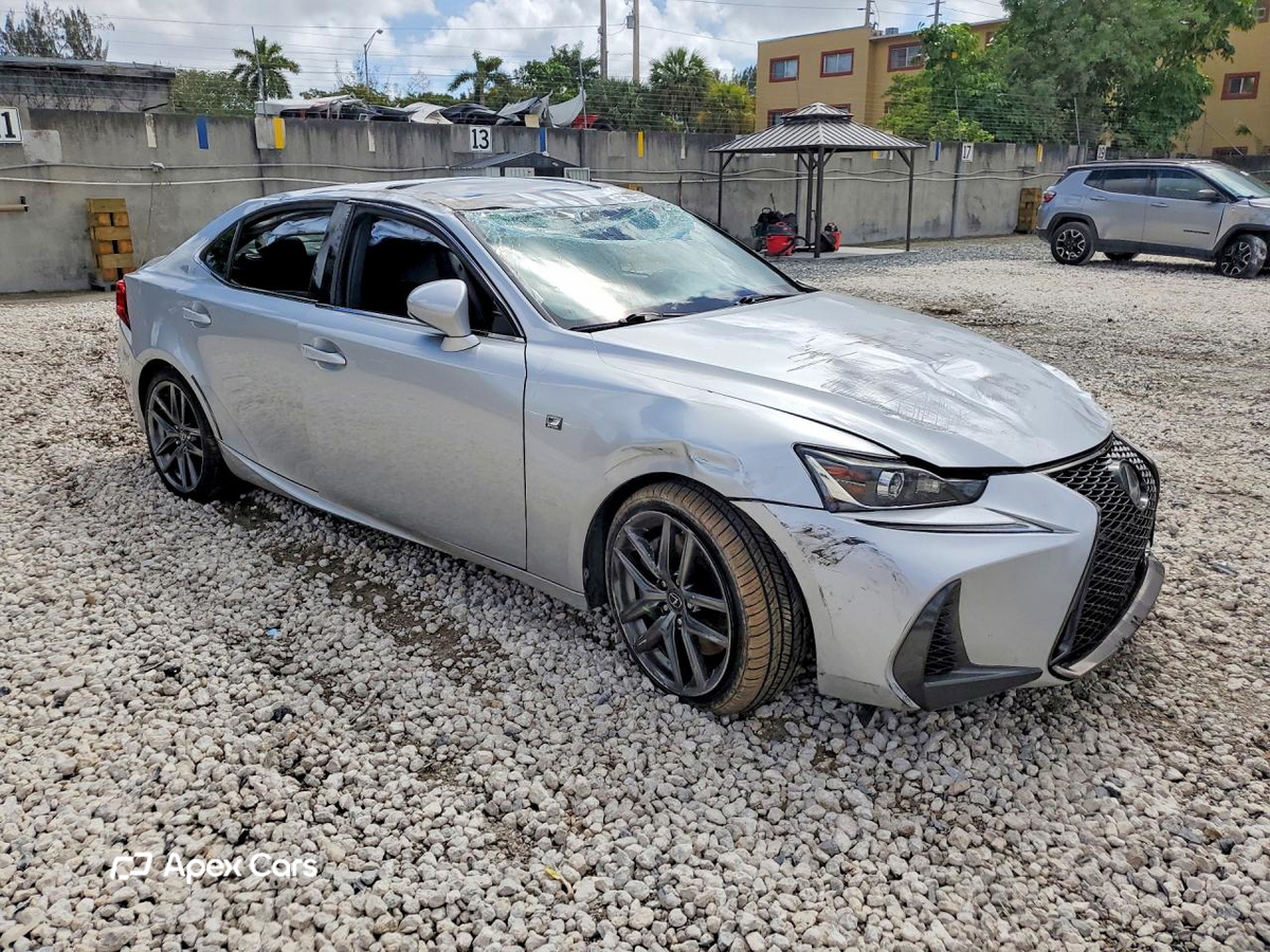 Lexus IS 2018