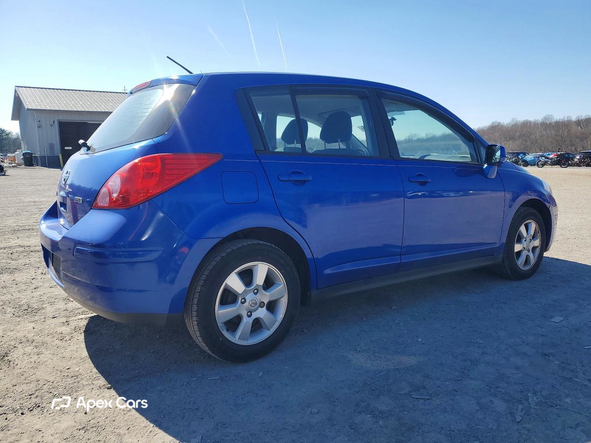 Nissan Versa 2012