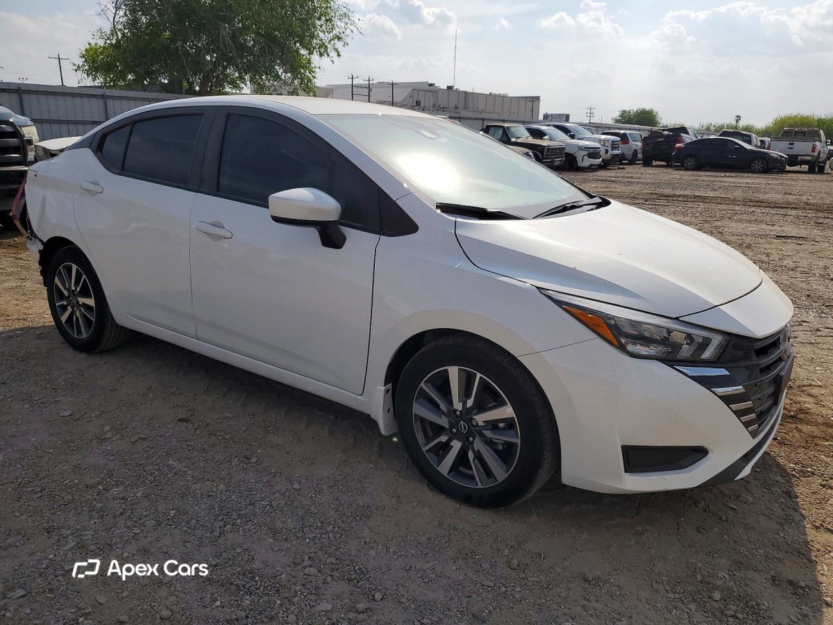 Nissan Versa 2025