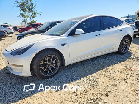 Tesla Model 3 2021 - Image 1 of 13