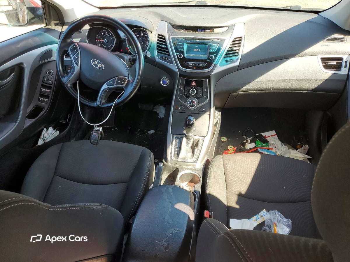 Hyundai Elantra 2016
