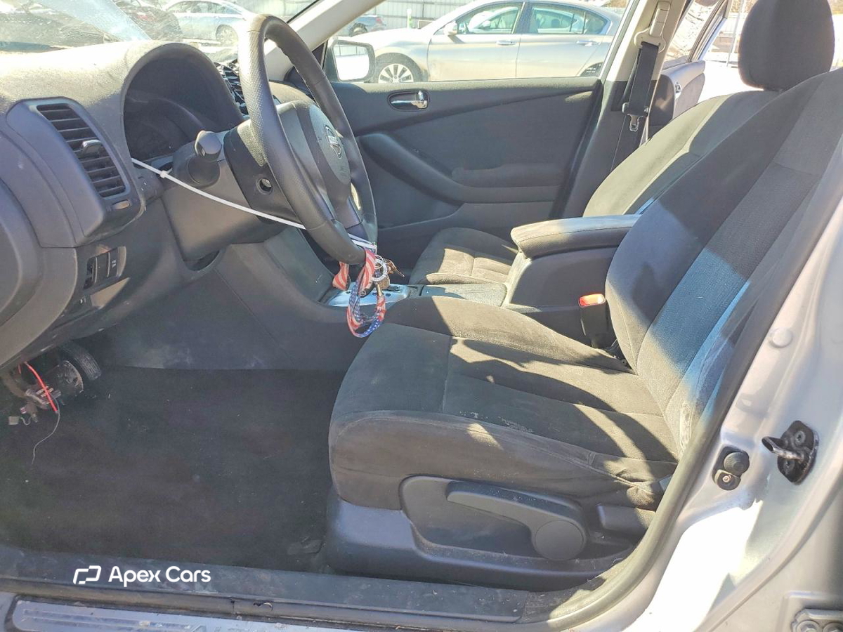 Nissan Altima 2010