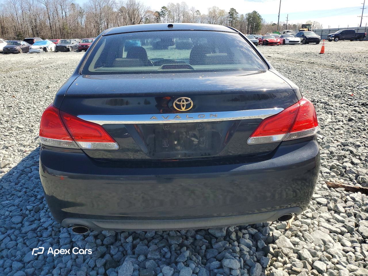 Toyota Avalon 2011