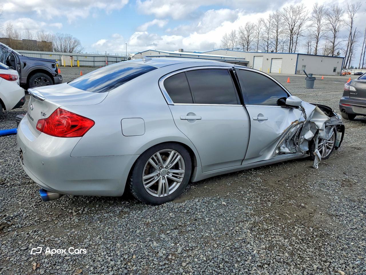 Infiniti G 2011