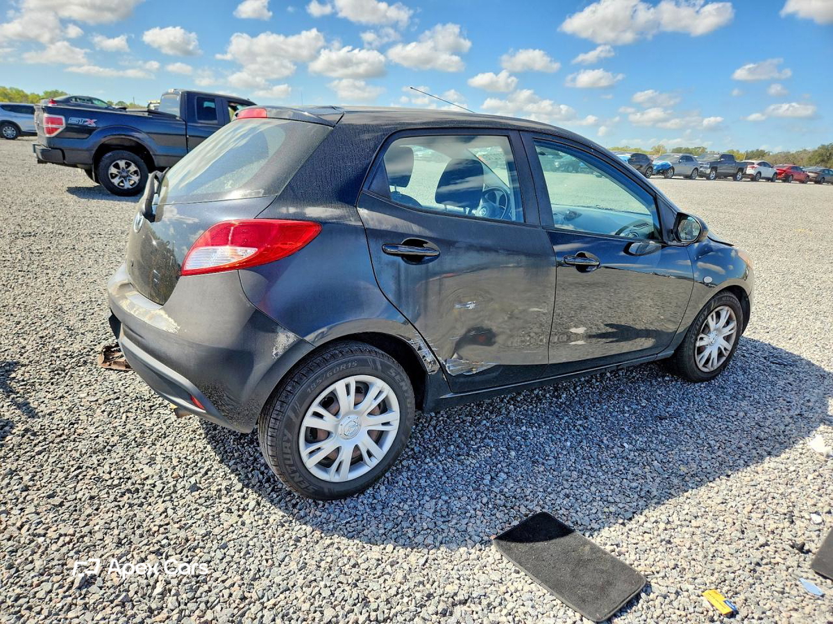 Mazda 2 2014