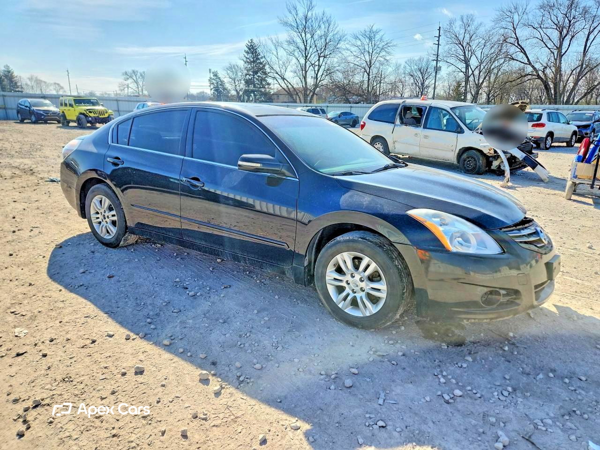 Nissan Altima 2012