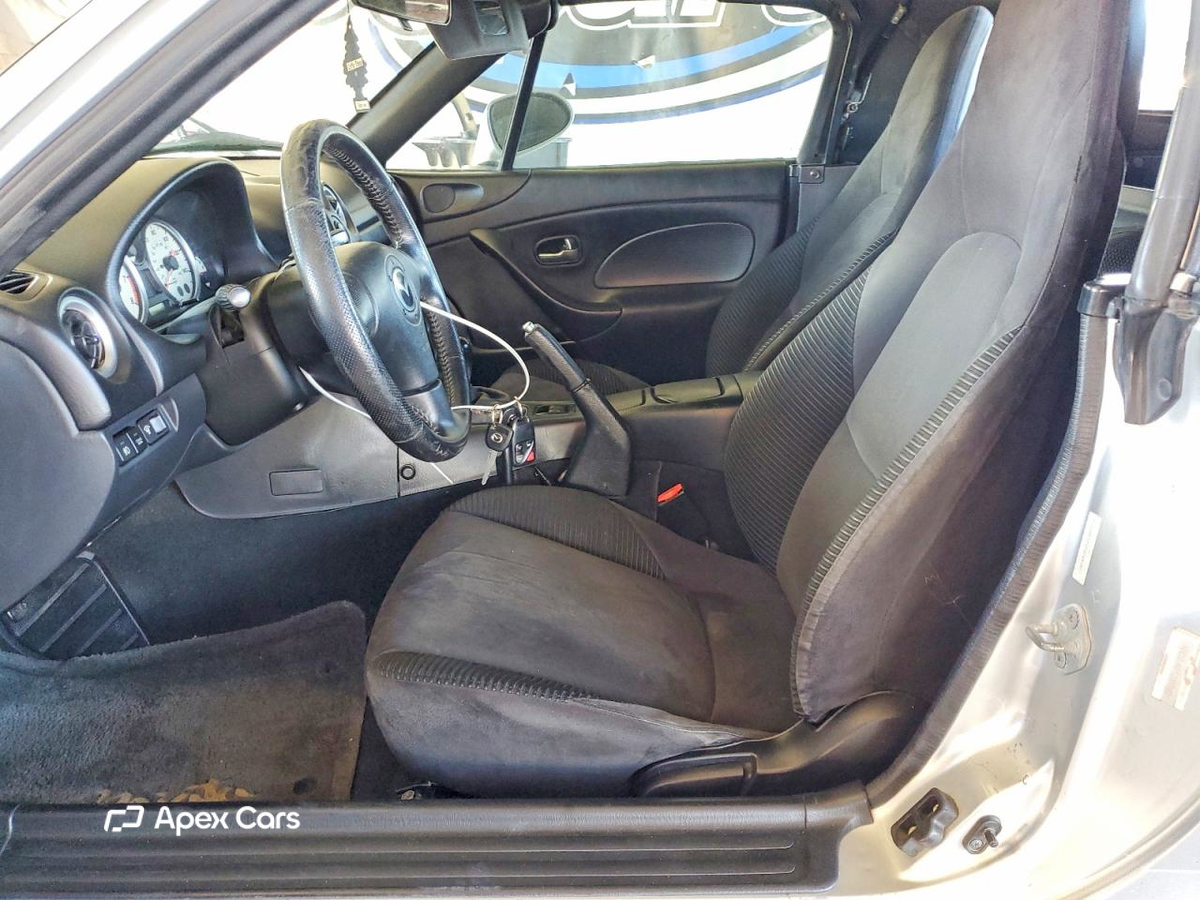 Mazda MX-5 2004