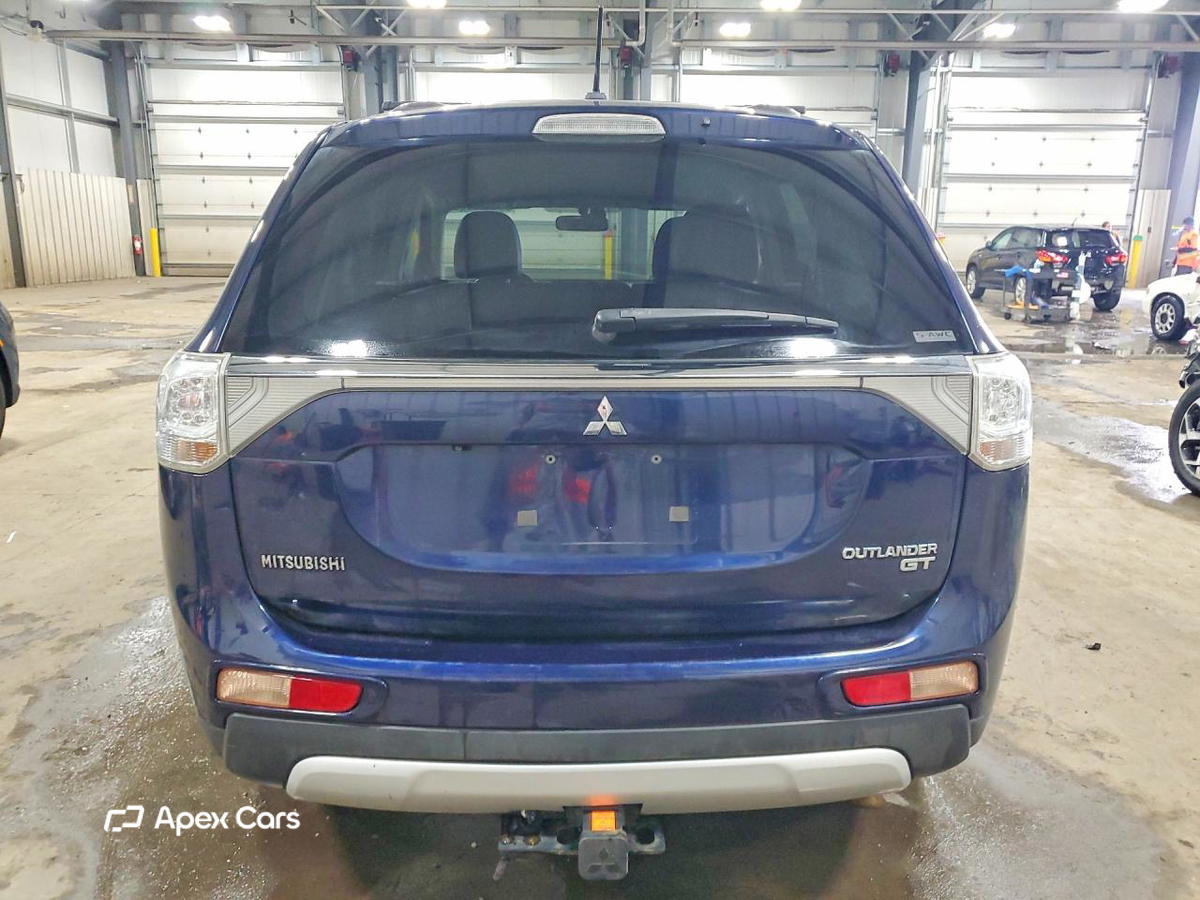 Mitsubishi Outlander 2015