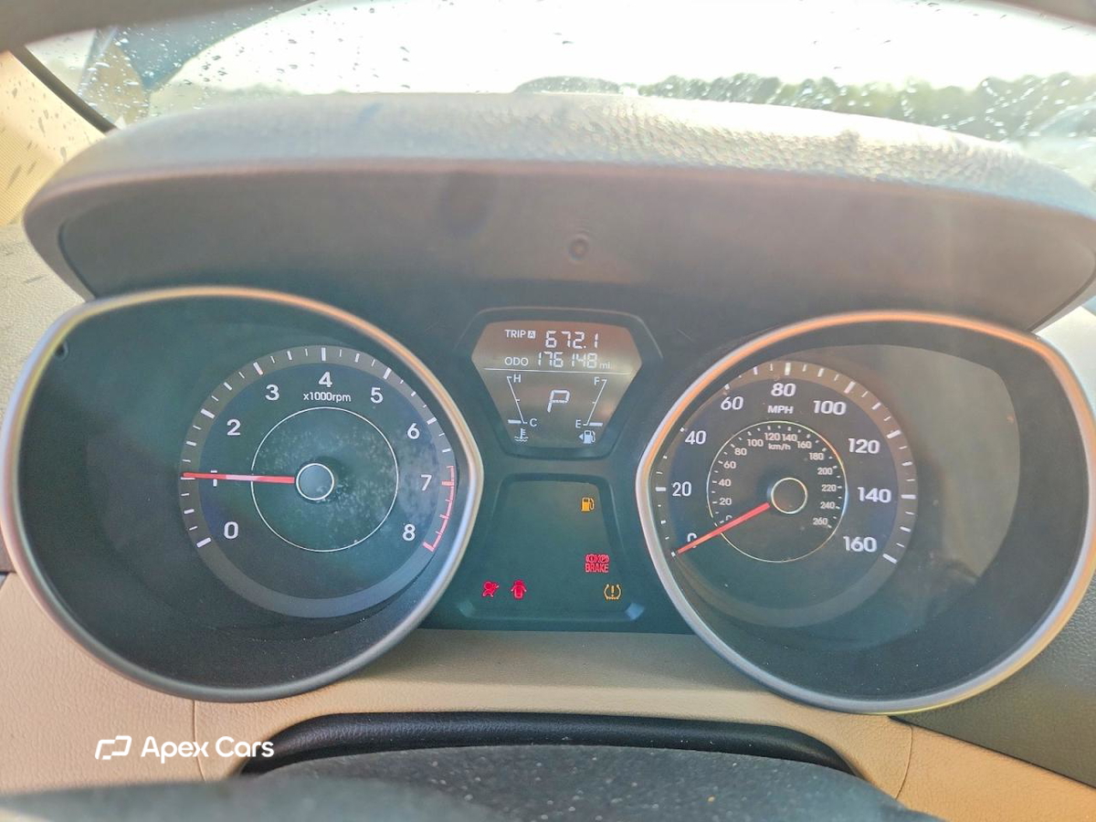 Hyundai Elantra 2013