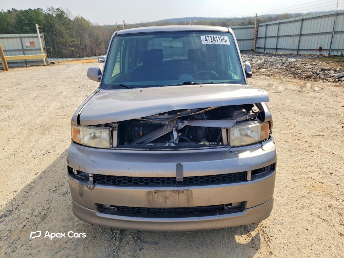 Scion xB 2005
