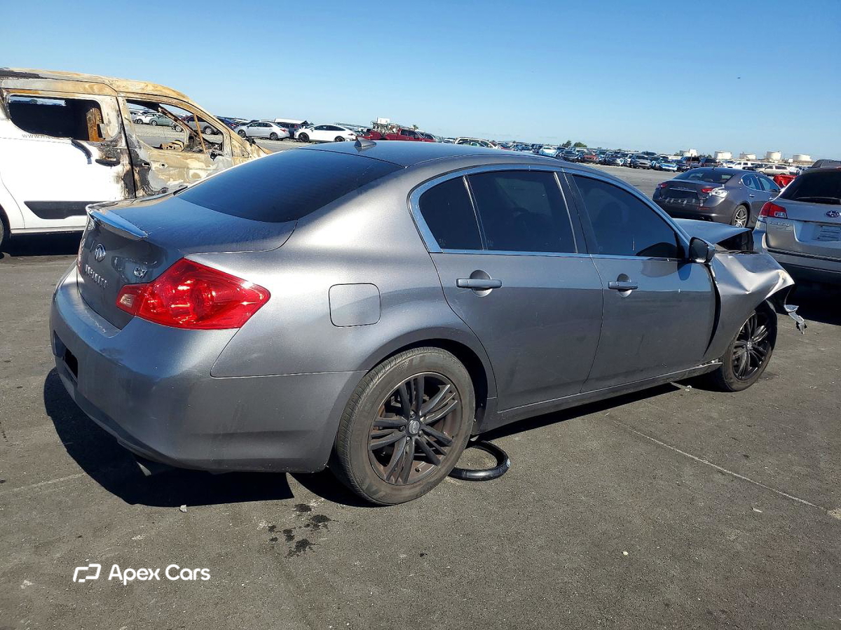 Infiniti G 2012