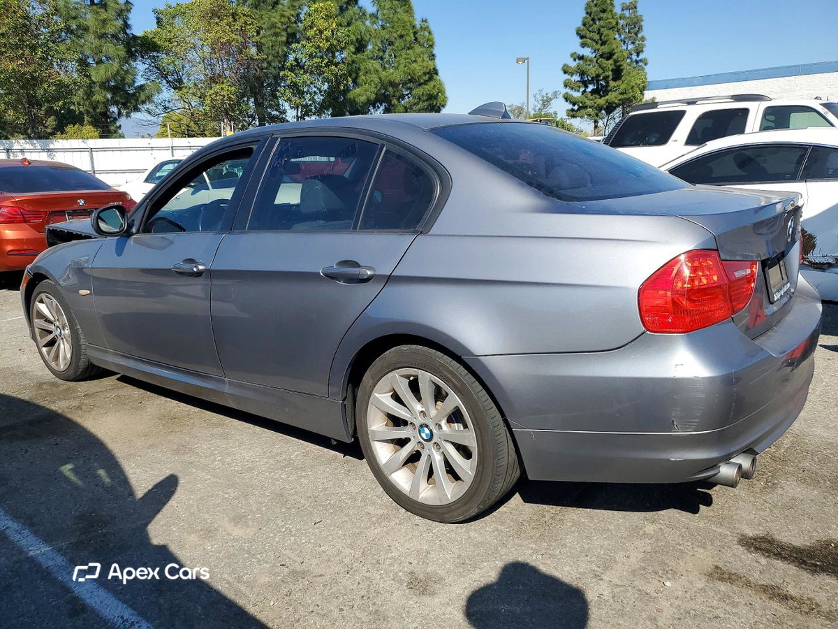 BMW Series 3 2011