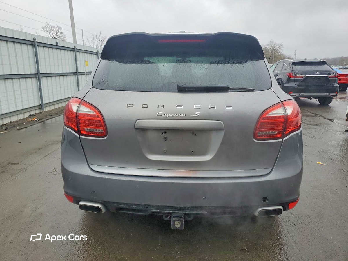 Porsche Cayenne 2012