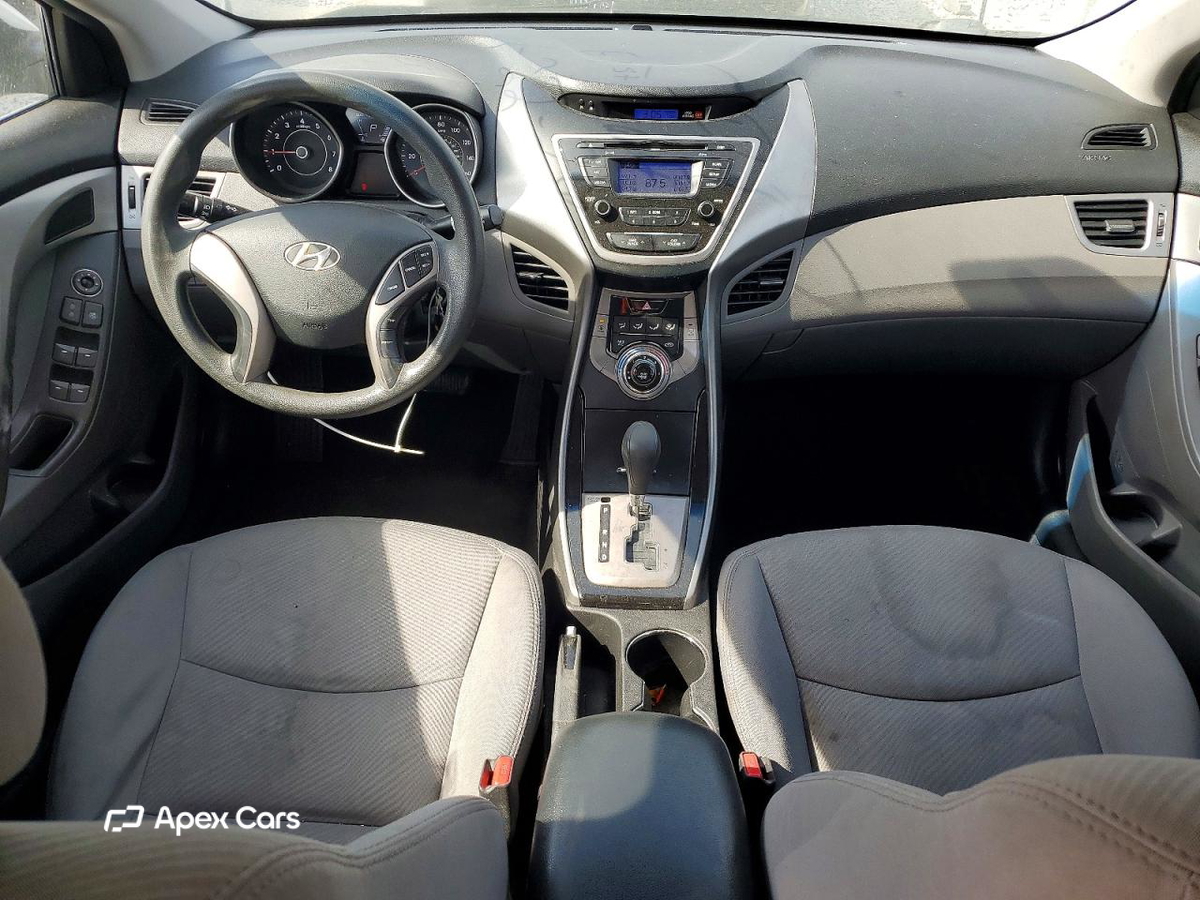 Hyundai Elantra 2013