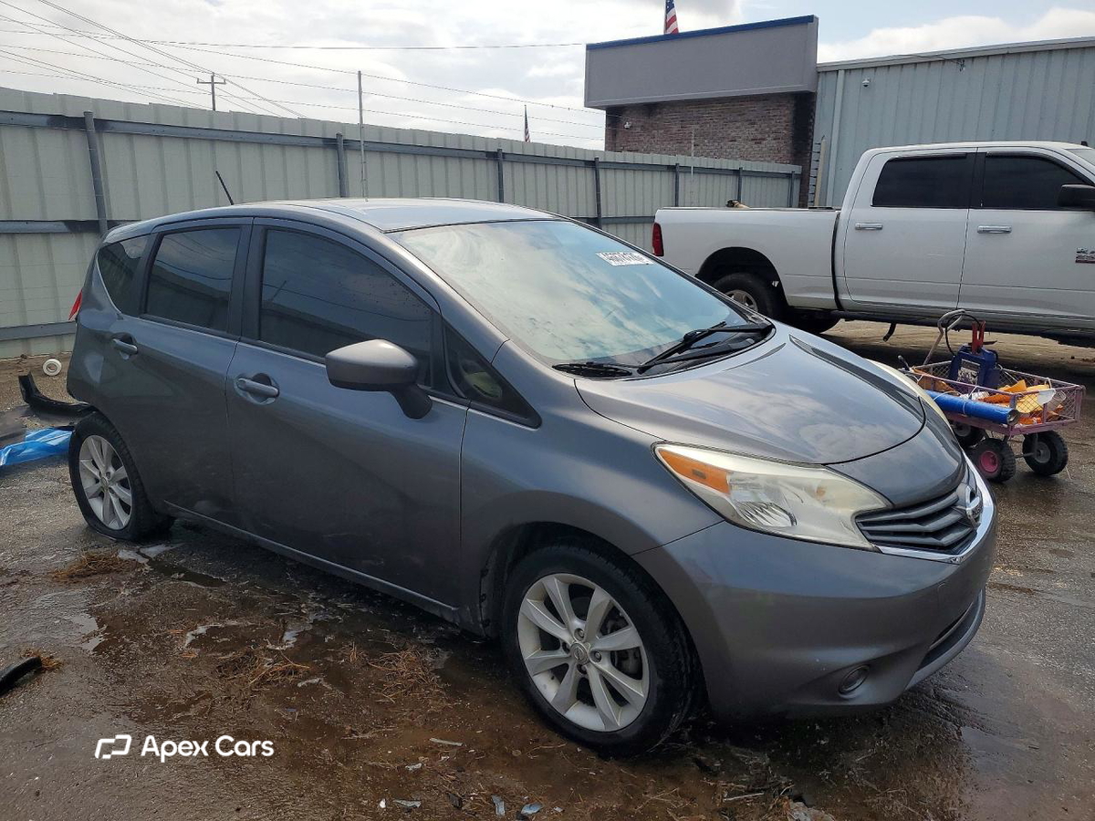 Nissan Versa 2016