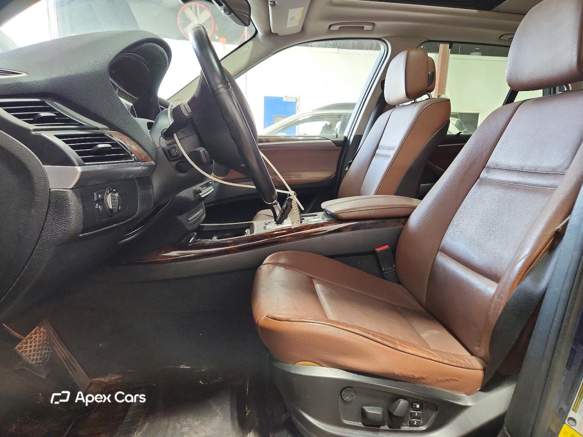 BMW X5 2011
