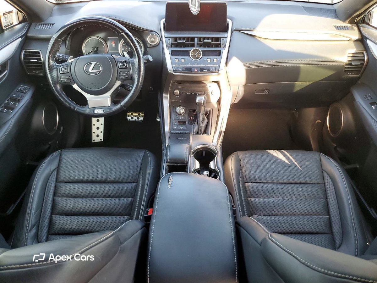 Lexus NX 2021