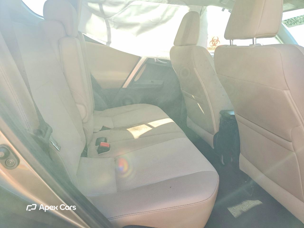 Toyota RAV 4 2015