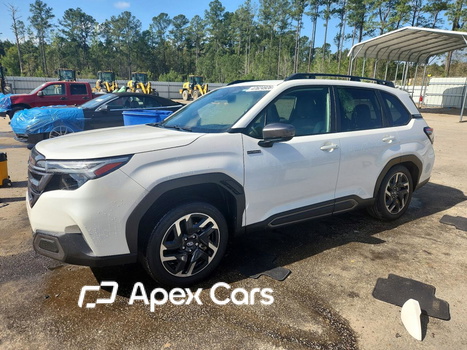 Subaru Forester 2025 - Image 1 of 14