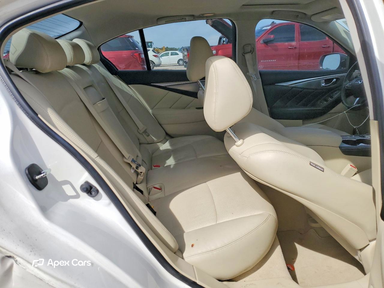 Infiniti Q50 2015