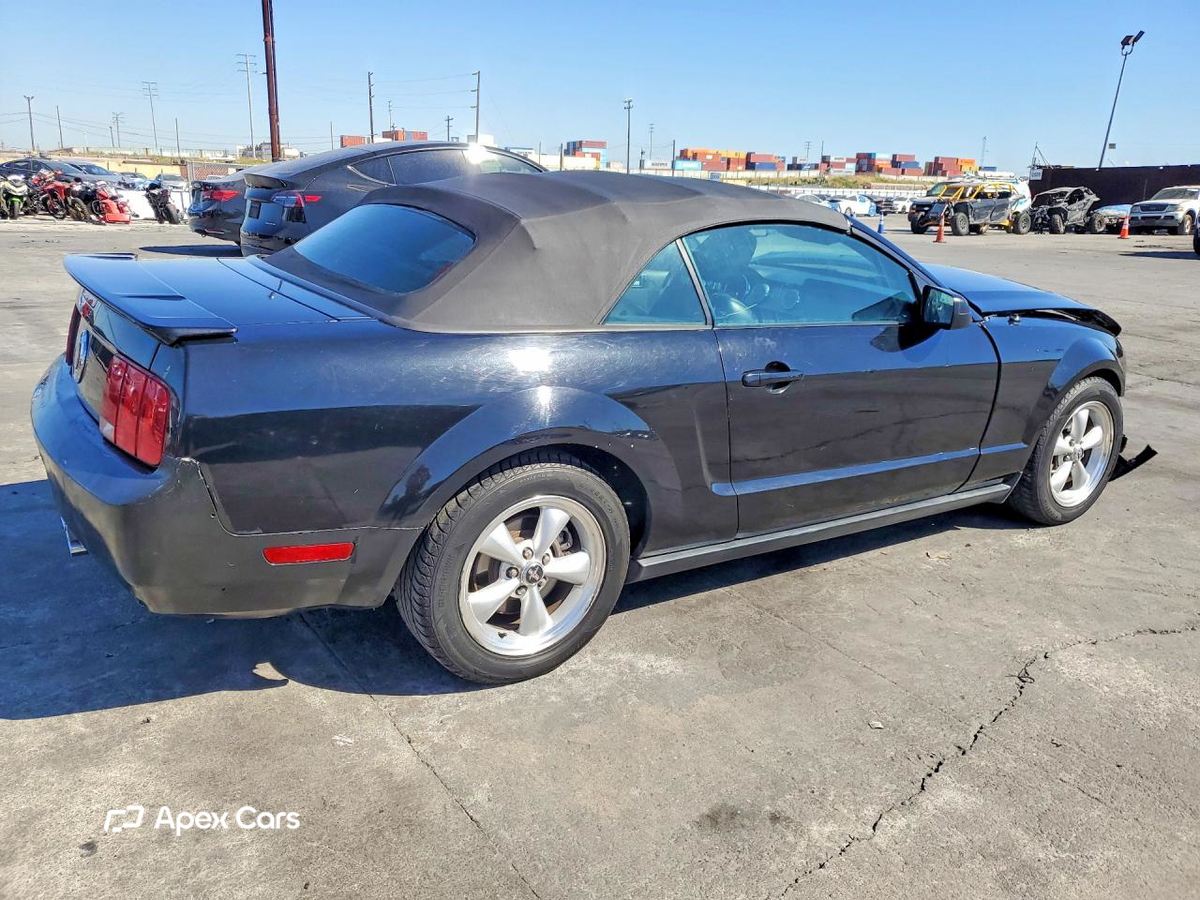 Ford Mustang 2007