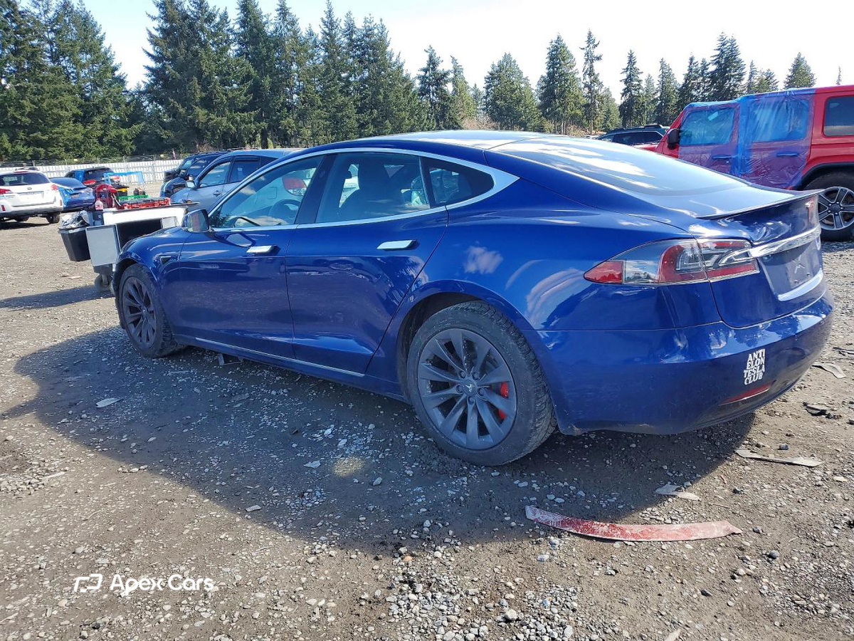 Tesla Model S 2020