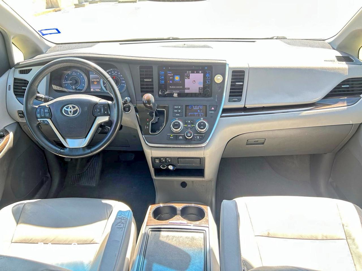 Toyota Sienna 2017