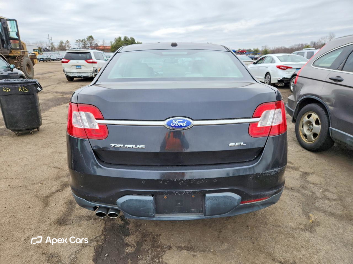 Ford Taurus 2011