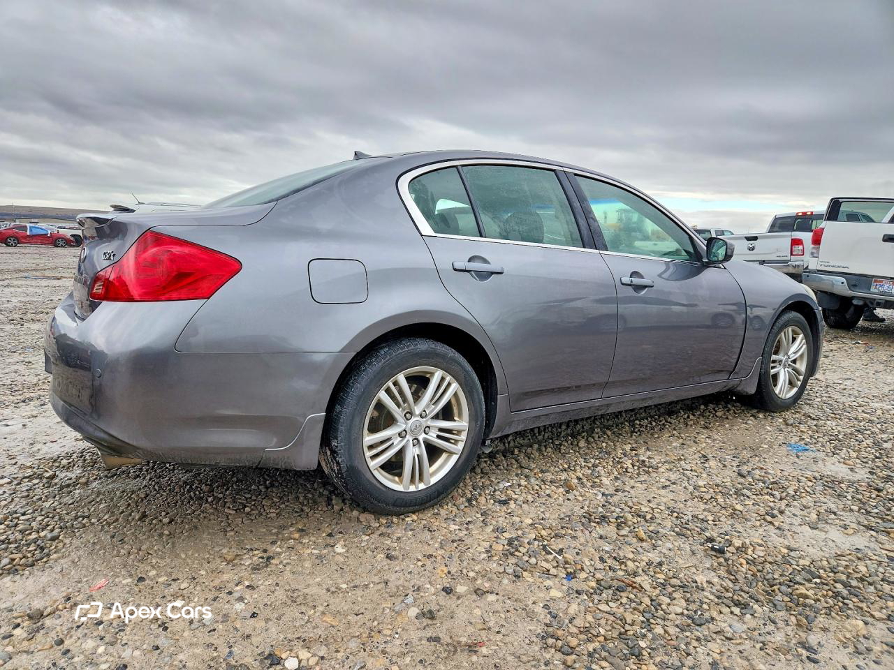 Infiniti  2013