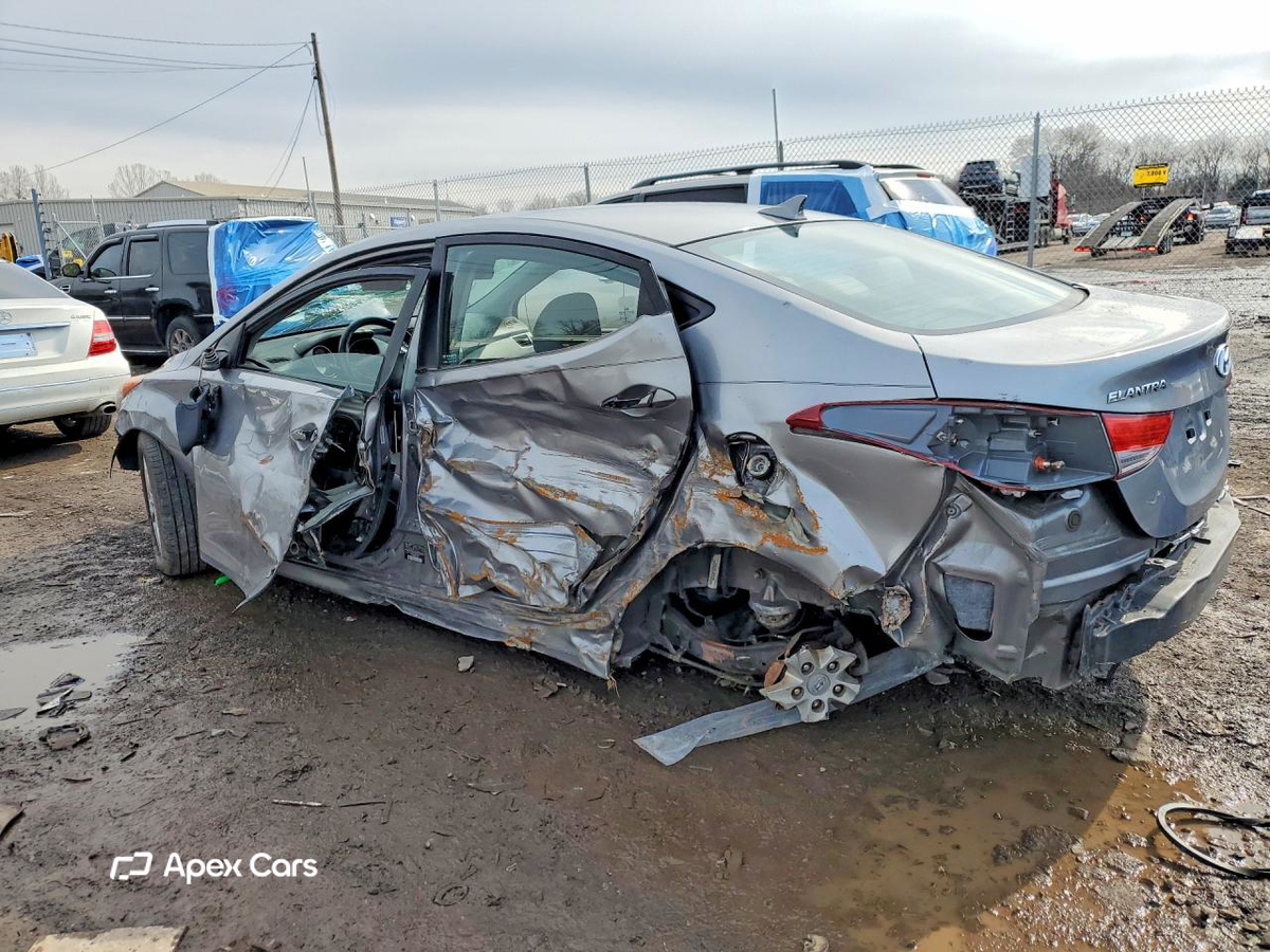 Hyundai Elantra 2012