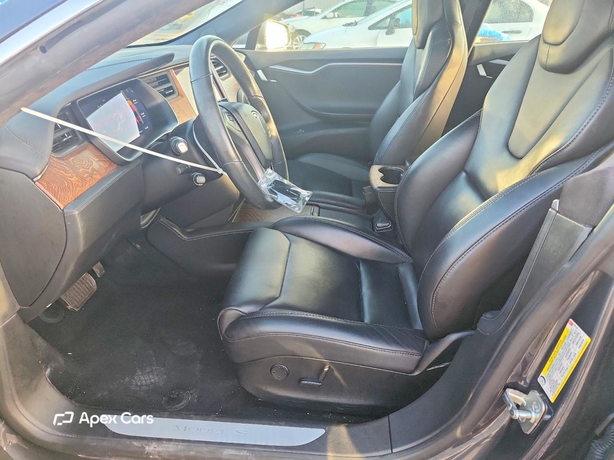 Tesla Model S 2020