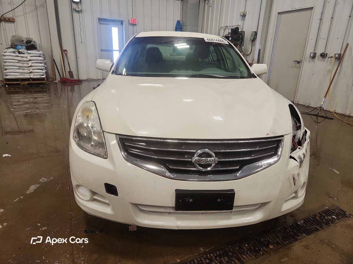Nissan Altima 2011