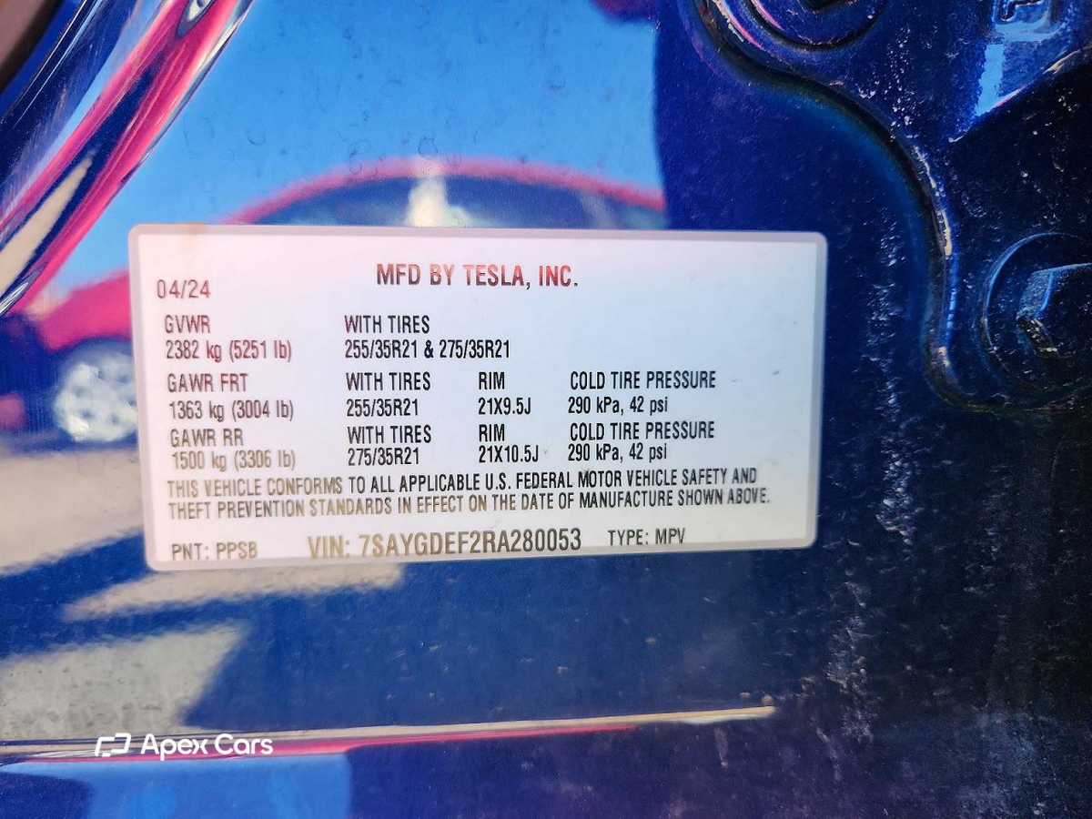 Tesla Model Y 2024