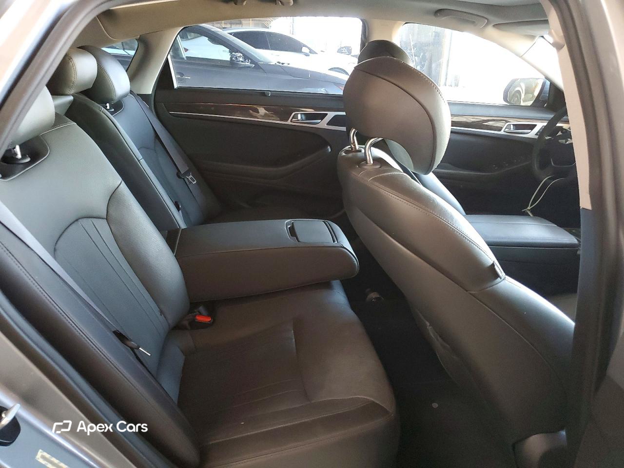 Hyundai Genesis 2015