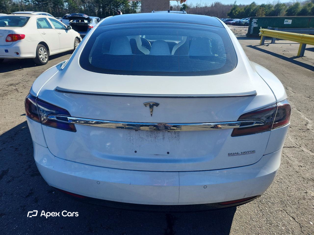 Tesla Model S 2019