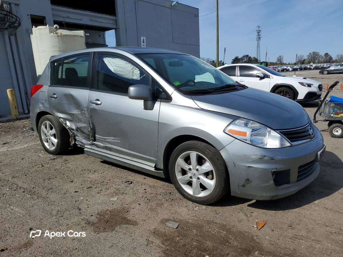 Nissan Versa 2011