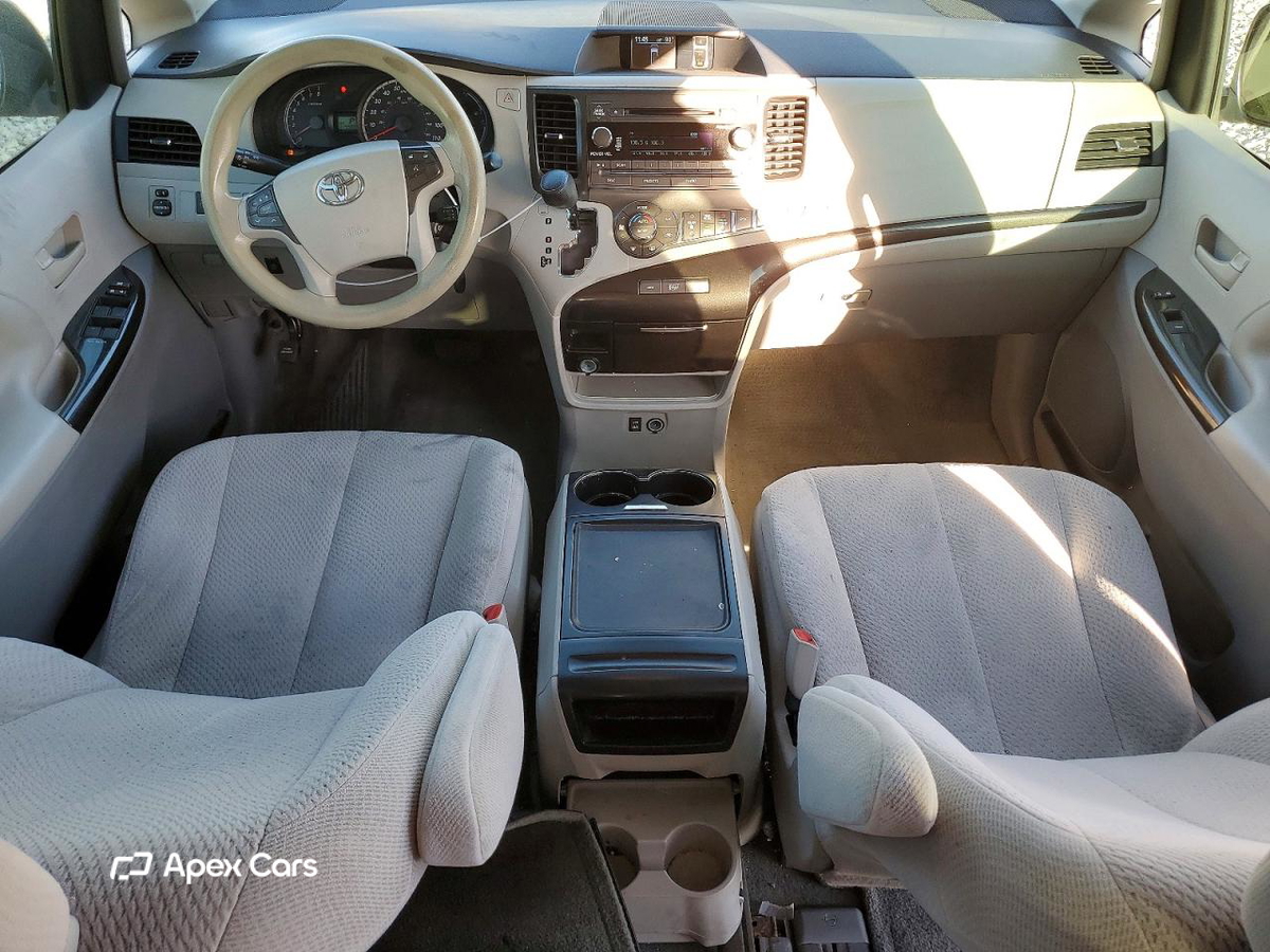 Toyota Sienna 2014
