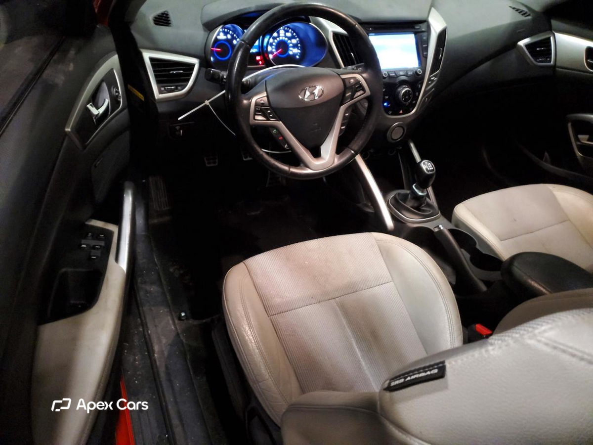 Hyundai Veloster 2013