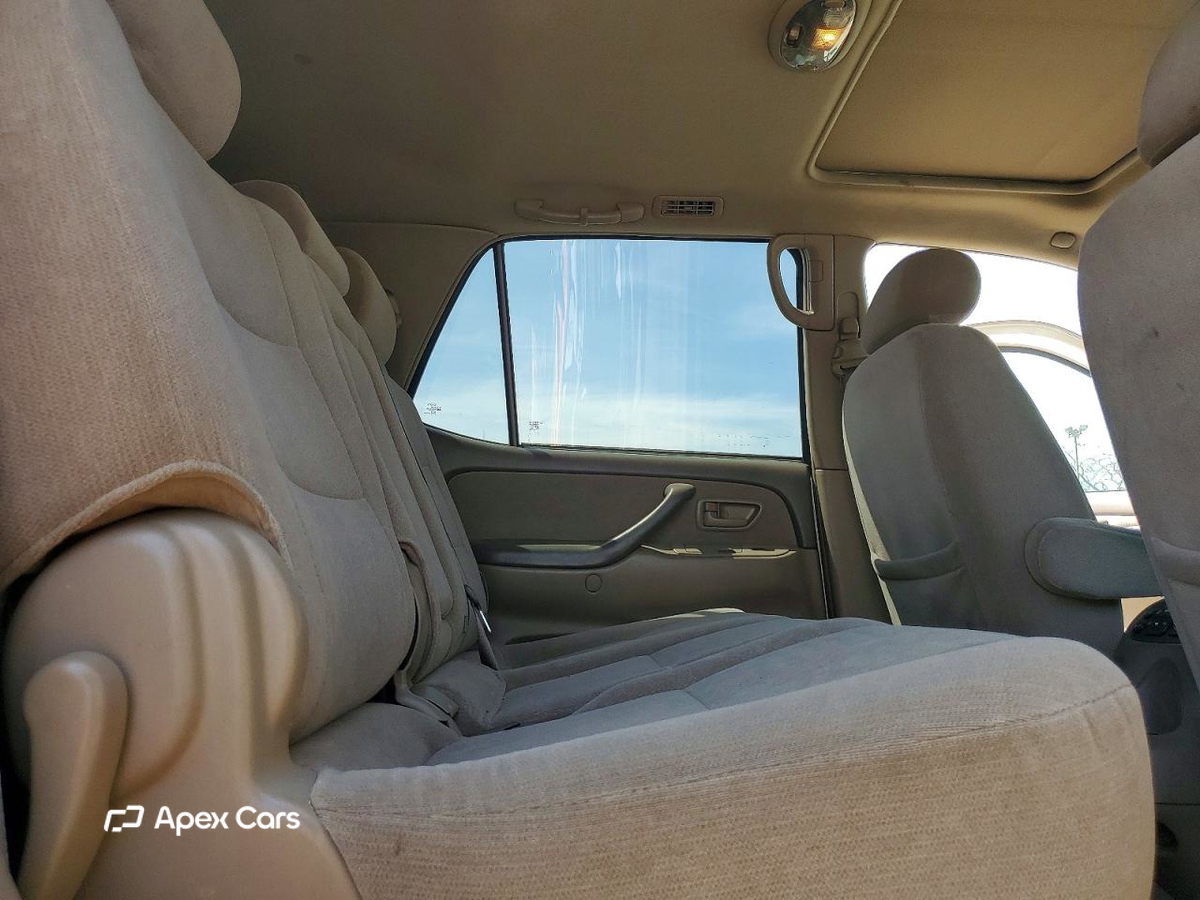 Toyota Sequoia 2004