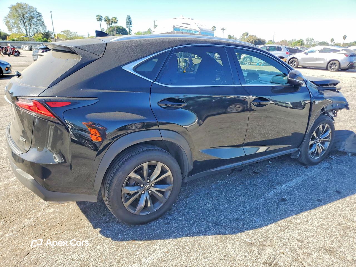 Lexus Caravan 2016