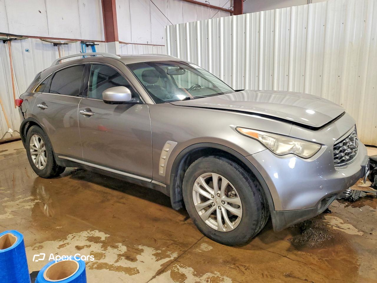 Infiniti FX 2011