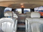Suburban 2001