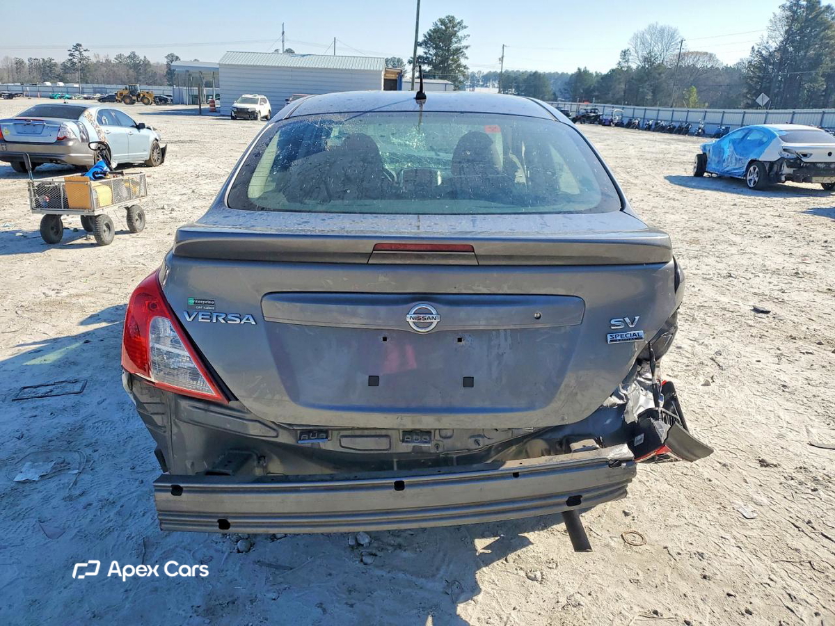 Nissan Versa 2018