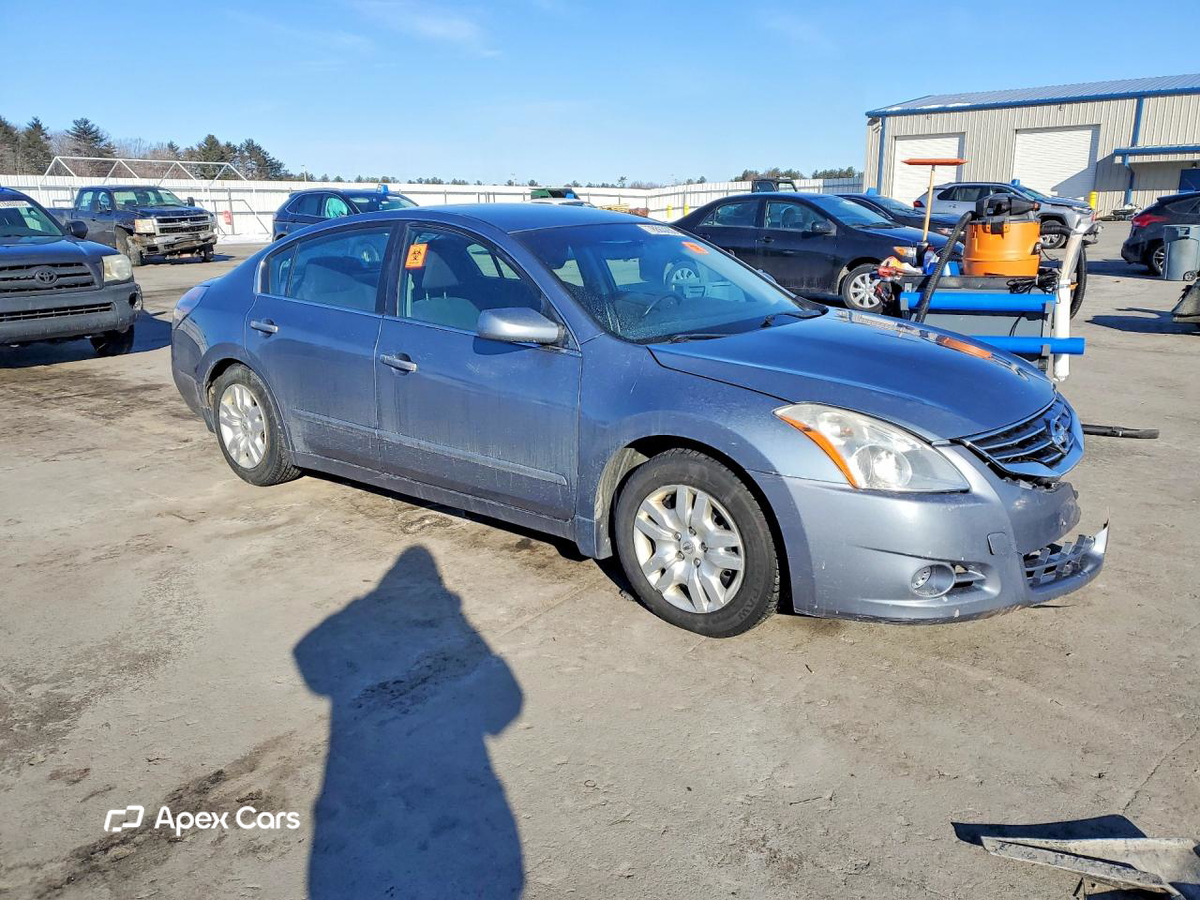 Nissan Altima 2012