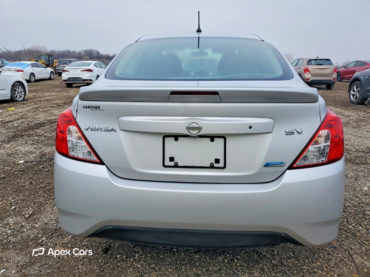 Nissan Versa 2016