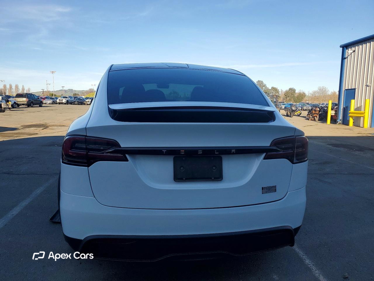 Tesla Model X 2024