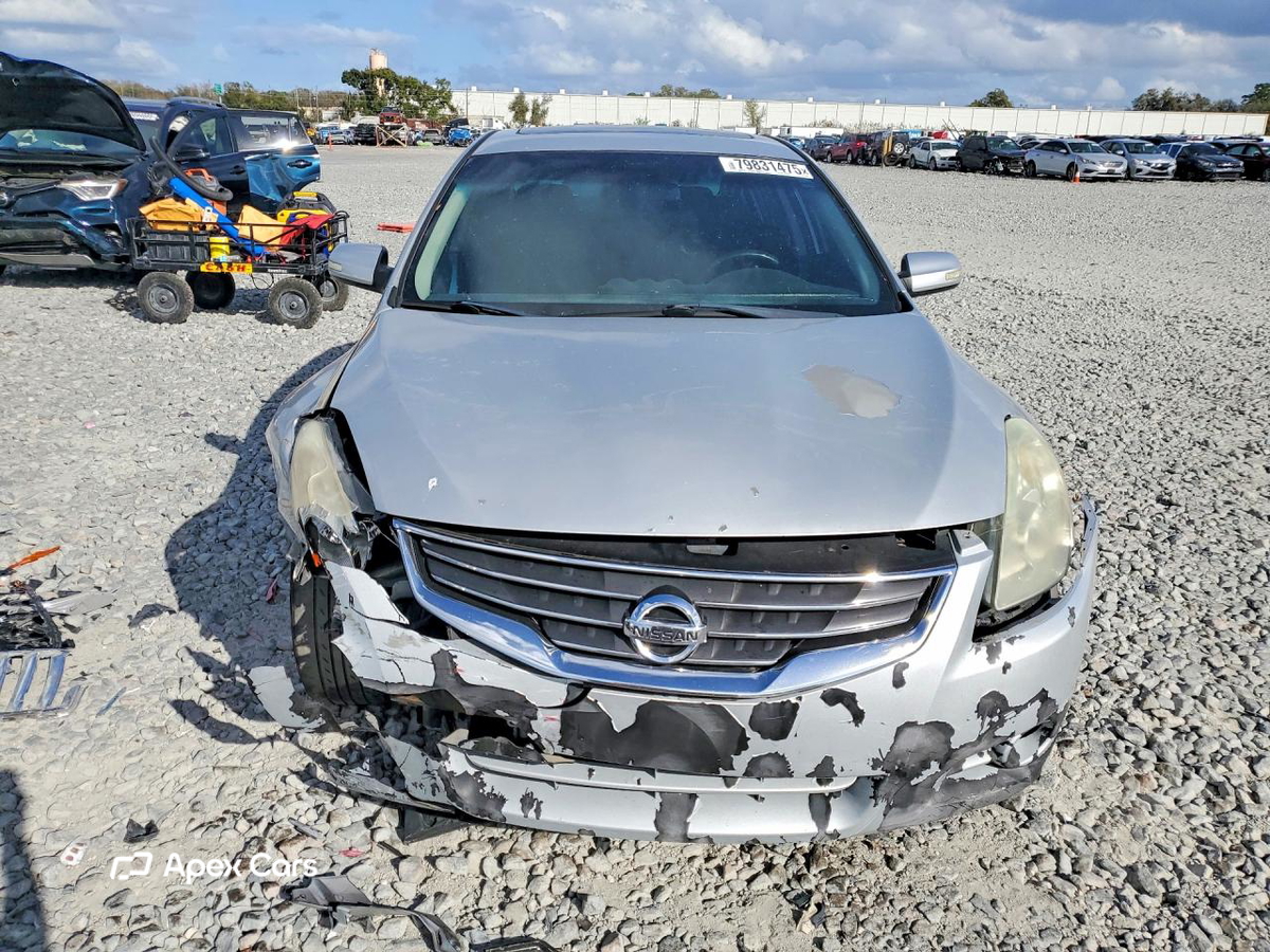 Nissan Altima 2011