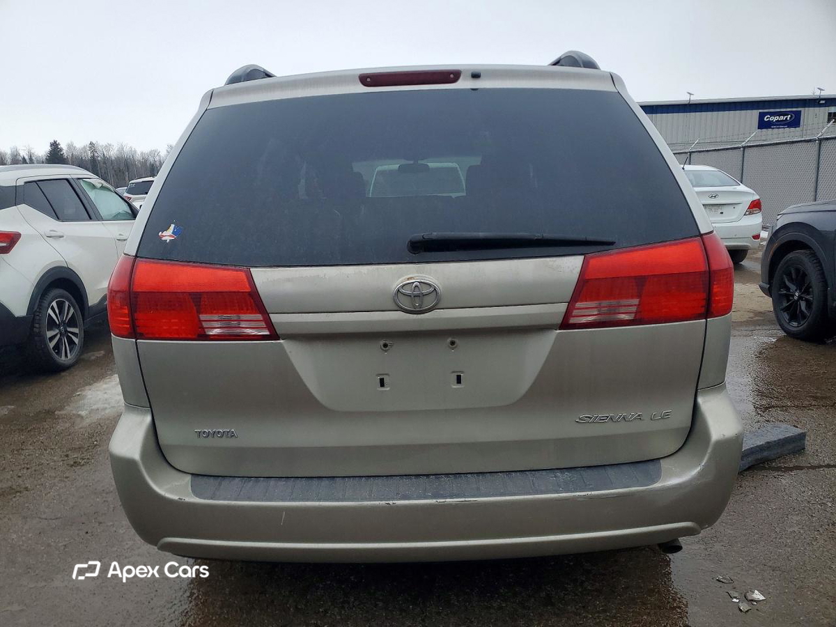 Toyota Sienna 2004