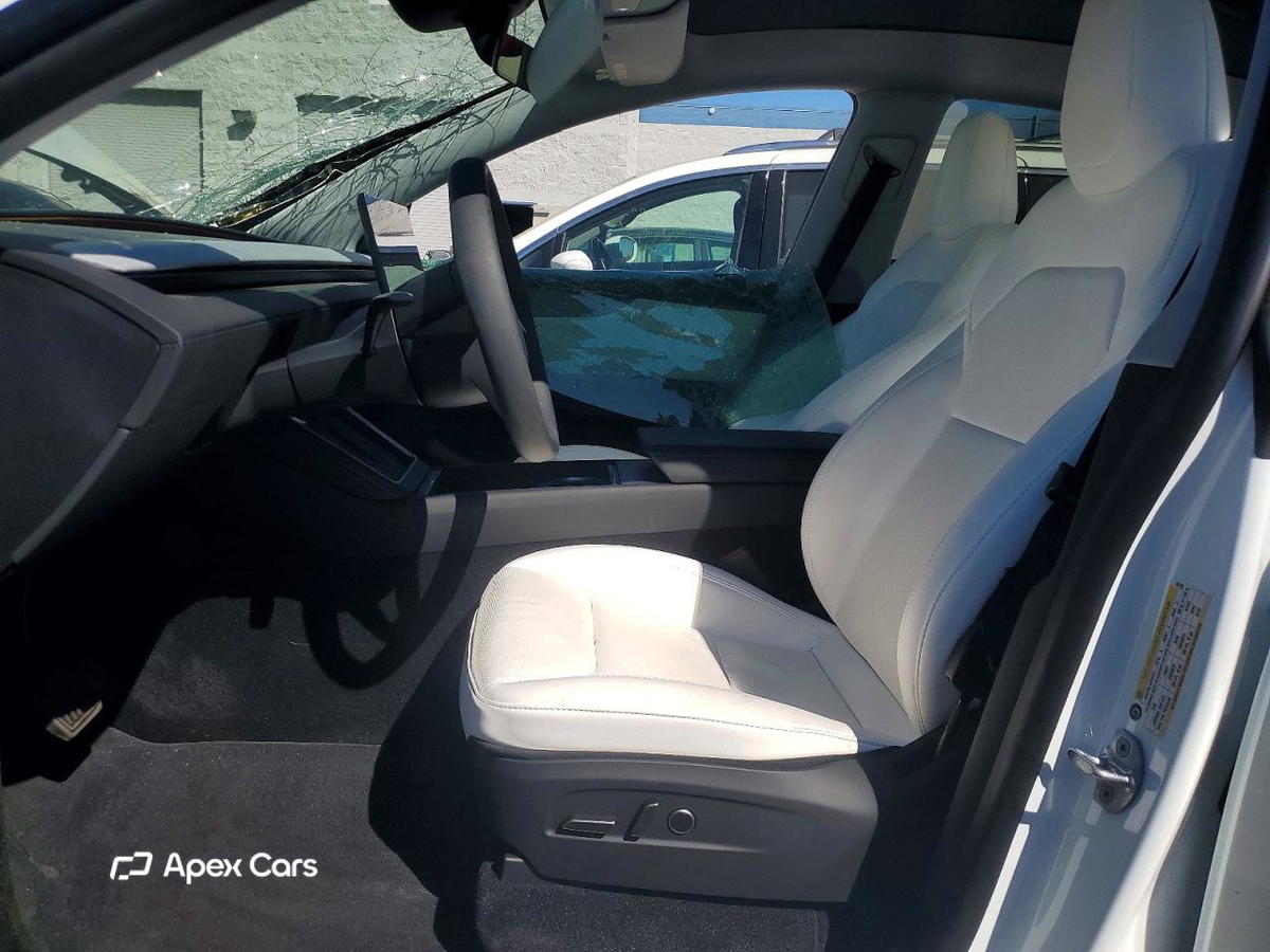 Tesla Model Y 2026